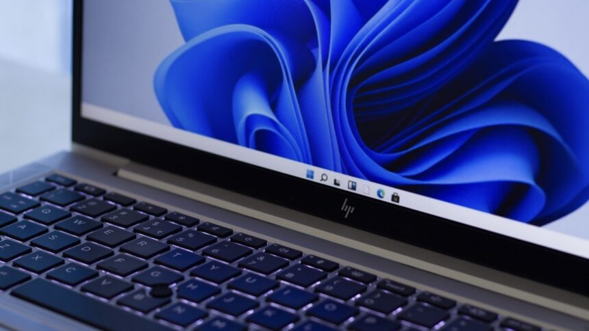 Strategies for Concealing the Windows 11 Taskbar for Later Access