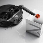 CES 2025: Innovative Robotic Vacuum Introduced with Arm Designed for Lifting Objects