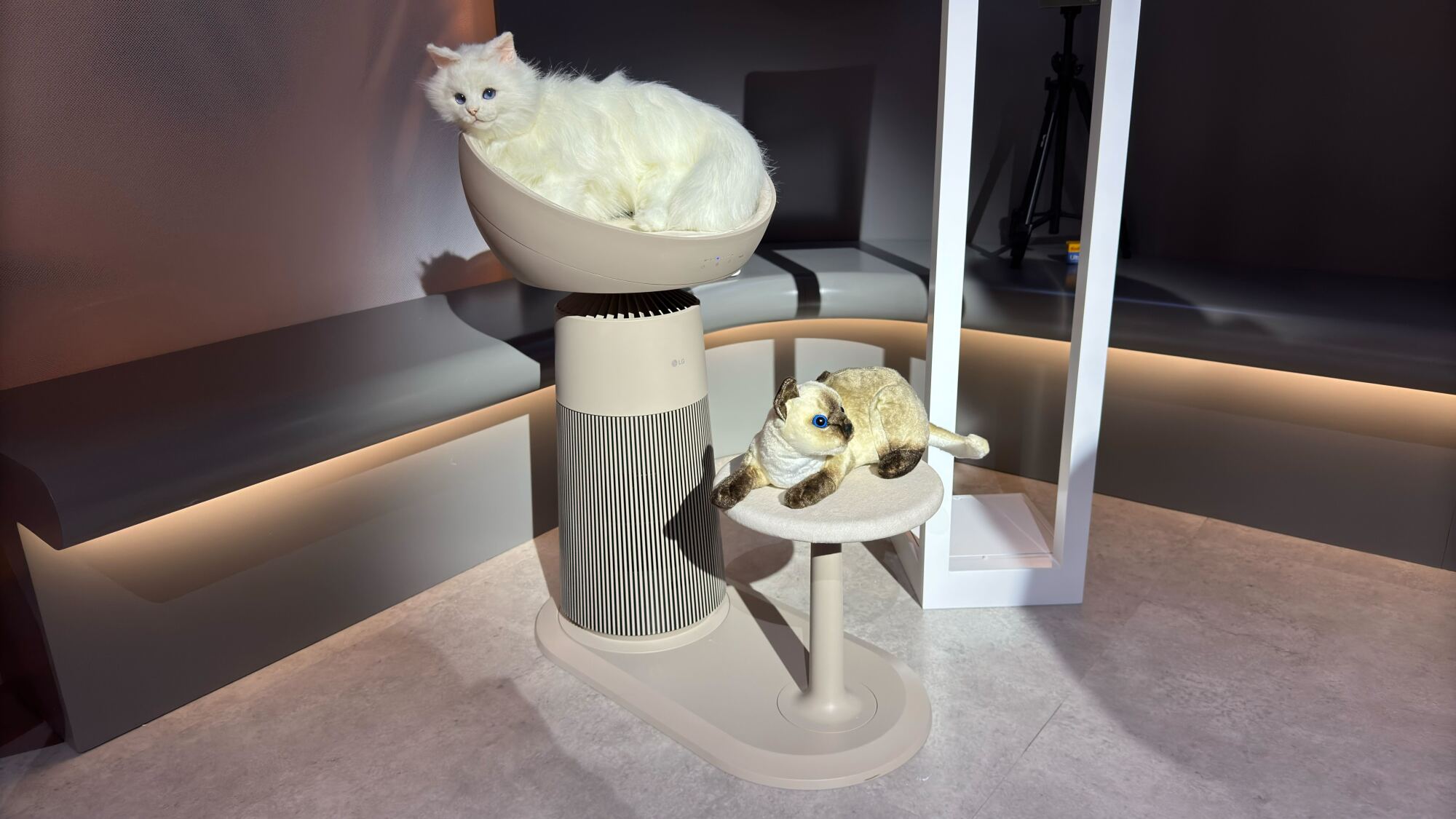 AeroCatTower