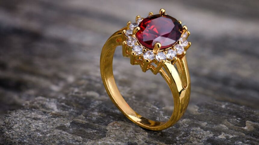 Distinguishing Authentic Jewelry from Imitation Pieces: A Comprehensive Guide