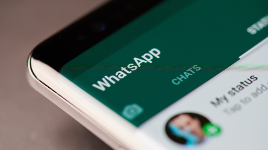 New Options Available for Personalizing Chat Bubble and Background Colors in WhatsApp