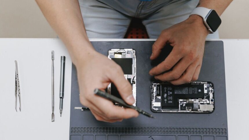 Certain iPhone 16 Models Feature Innovative Adhesive for Enhanced Repairability
