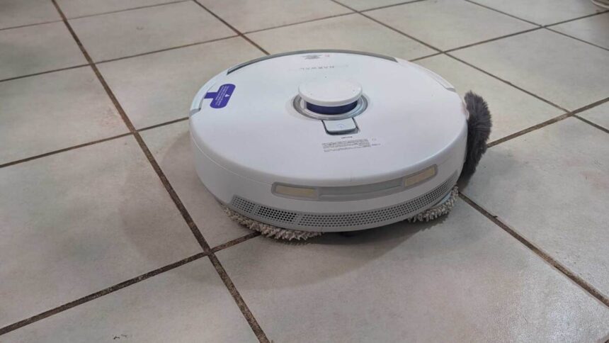Narwal’s Freo Z Ultra: An Impressive Mop That Consumes Excessive Water