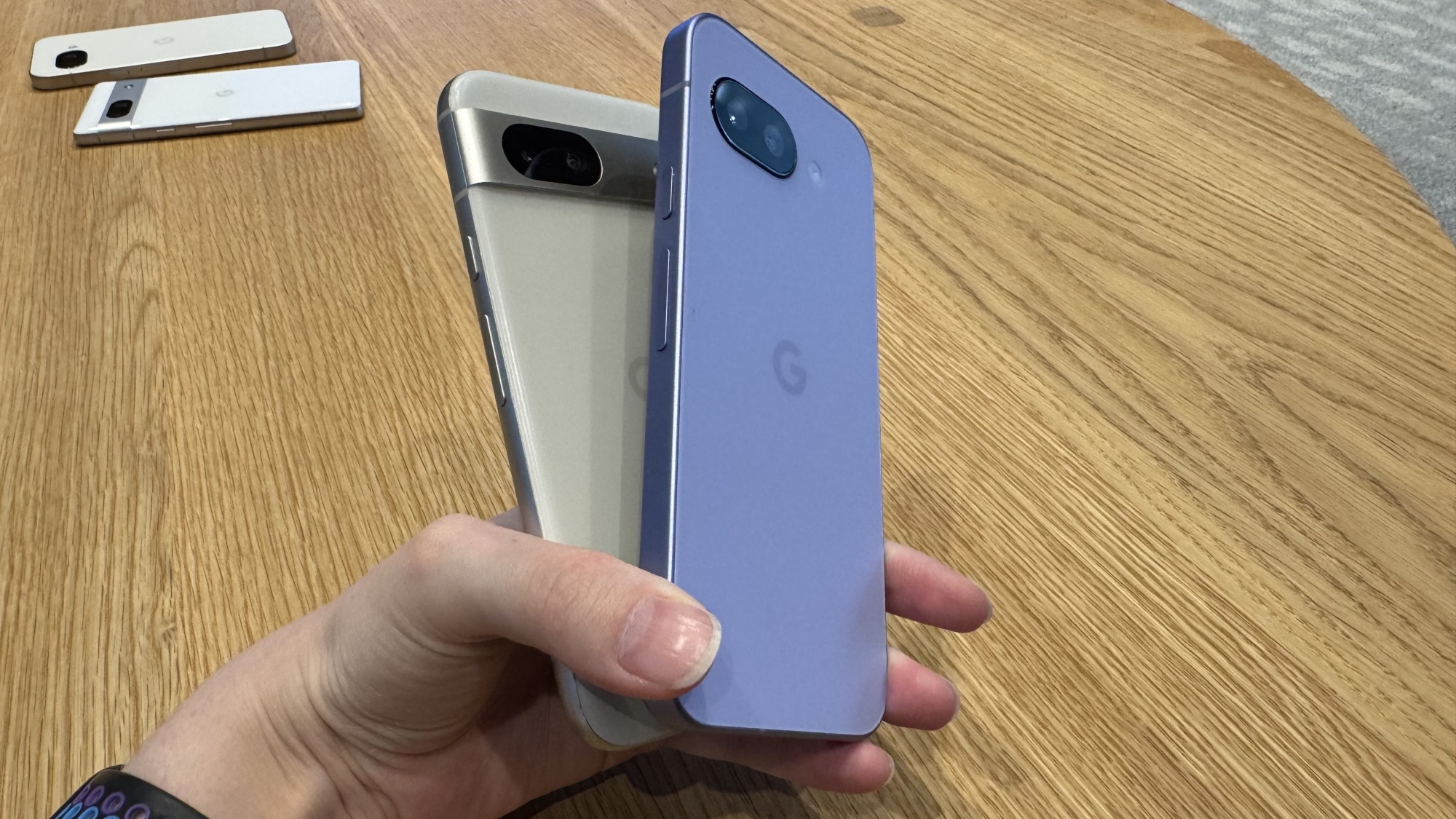 Comparison of Pixel 8a and Pixel 9a