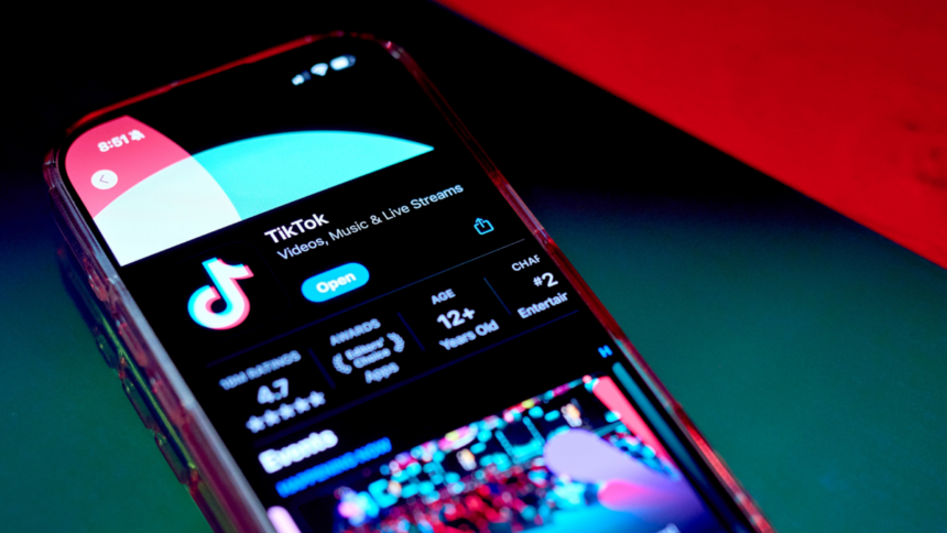 Mastering the Art of Personalizing Your TikTok For You Feed