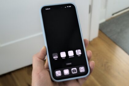 Transforming My iPhone into a Minimalist Device: Embracing Simplicity with Fewer Features