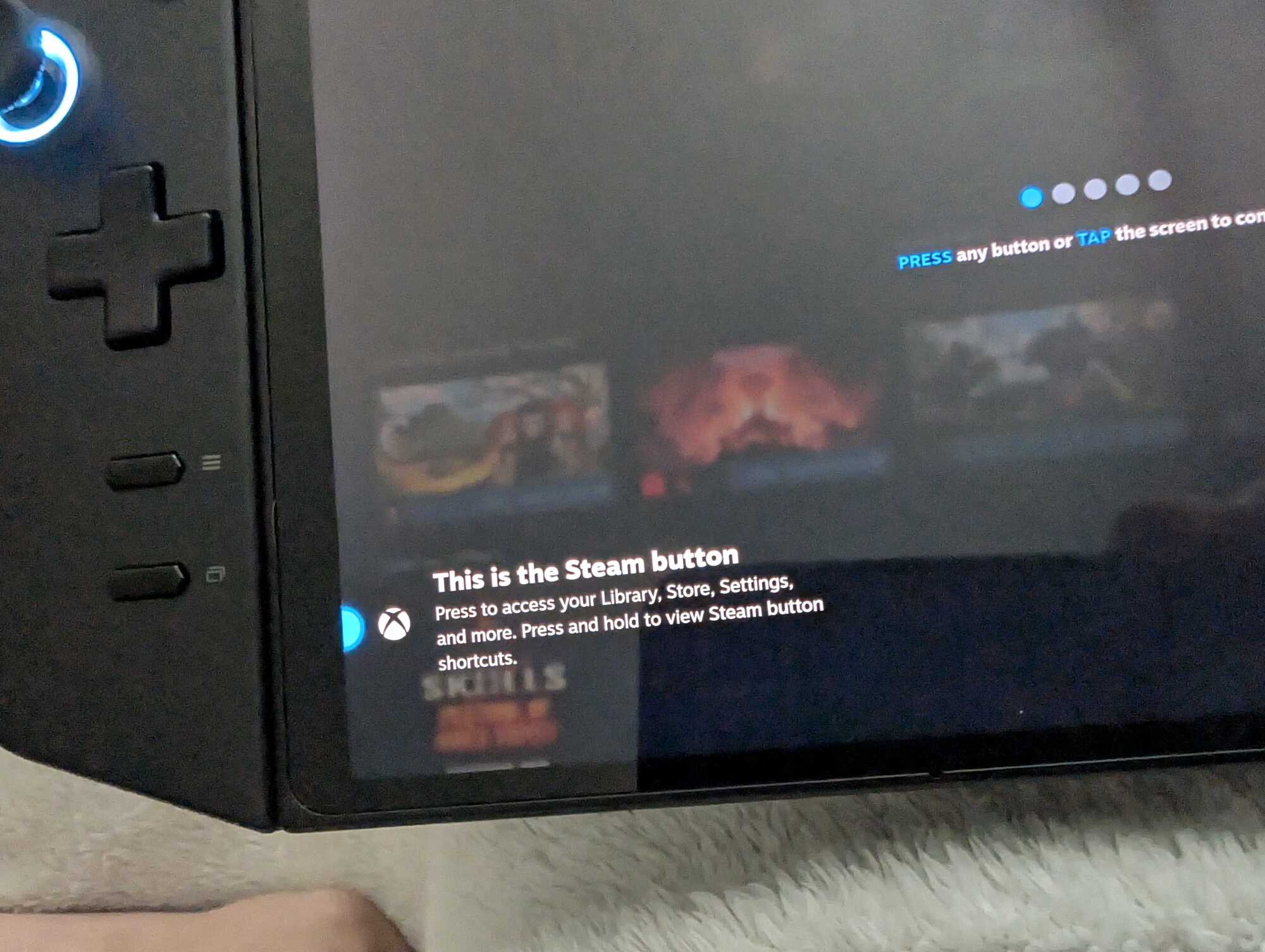SteamOS tutorial displaying incorrect button labels.