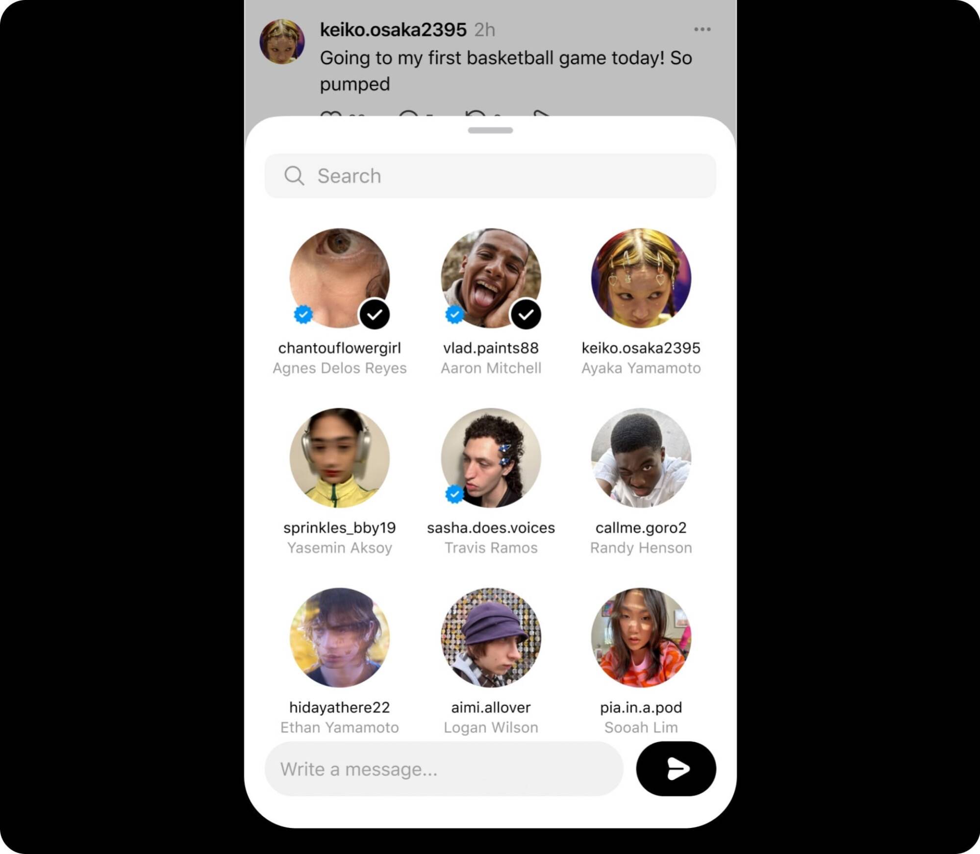 Sharing a Threads post via Messages.