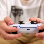 Sony Is About to Enable Simultaneous Connection of PS5 Controllers to Multiple Devices