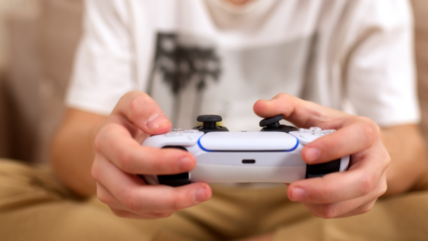Sony Is About to Enable Simultaneous Connection of PS5 Controllers to Multiple Devices
