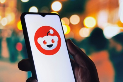 Challenges in Accessing Archived Reddit Discussions: The Impact of AI